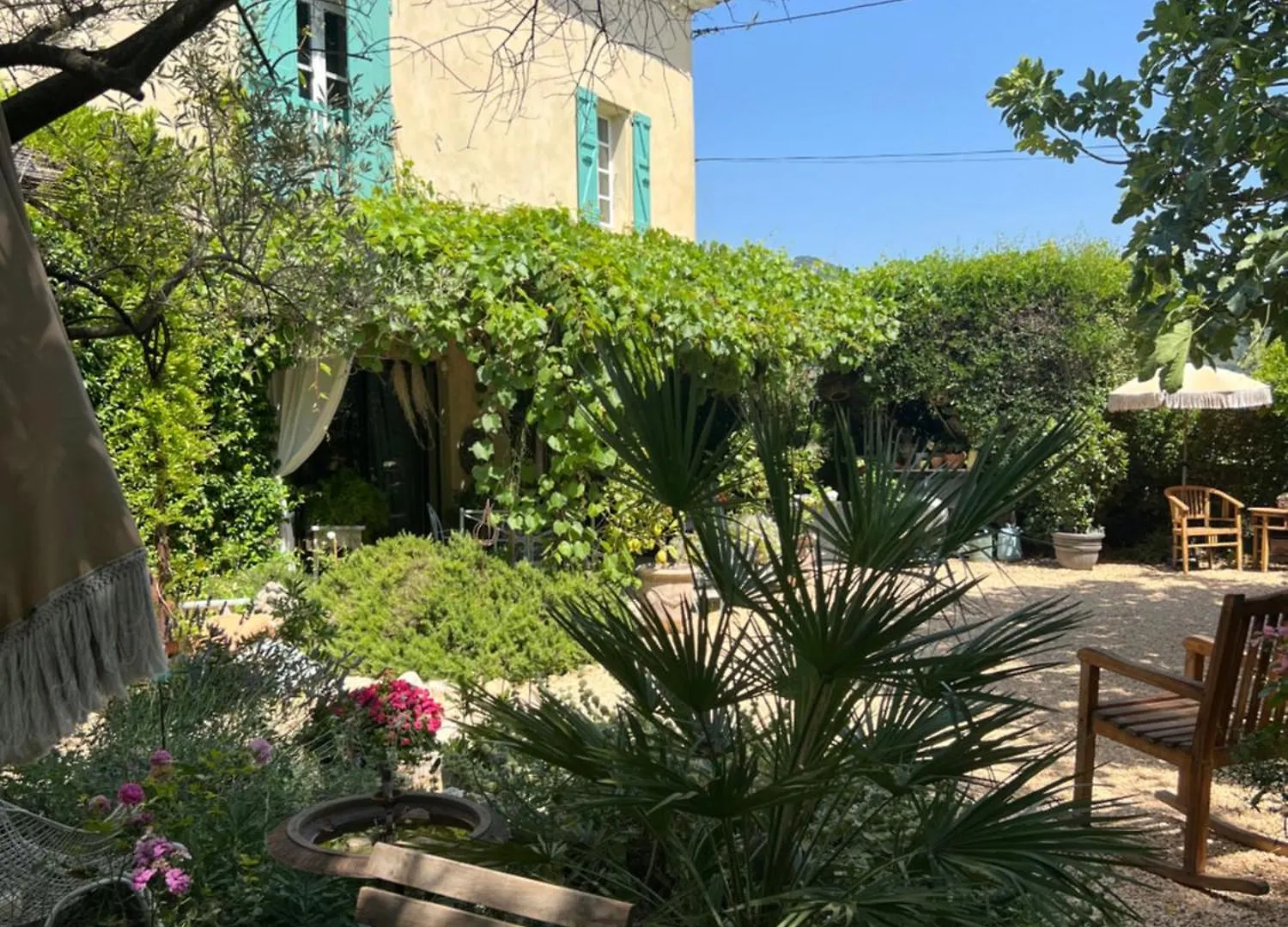 Syrah Das Romantikzimmer Vacqueyras Bed & Breakfast